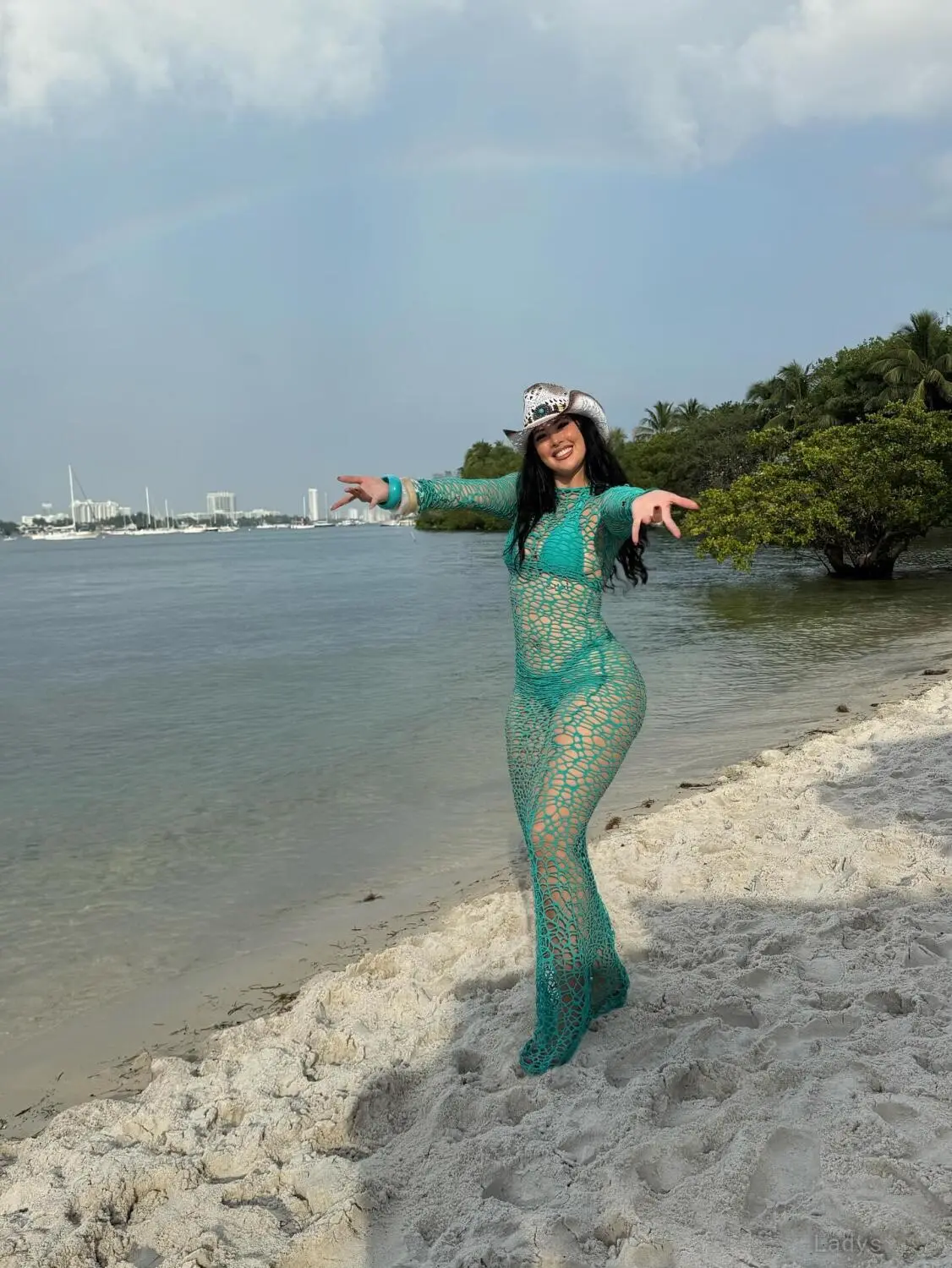Woealexandra, 27 years brunette escorts in Philadelphia, height 171 sm, Weight 71 kg