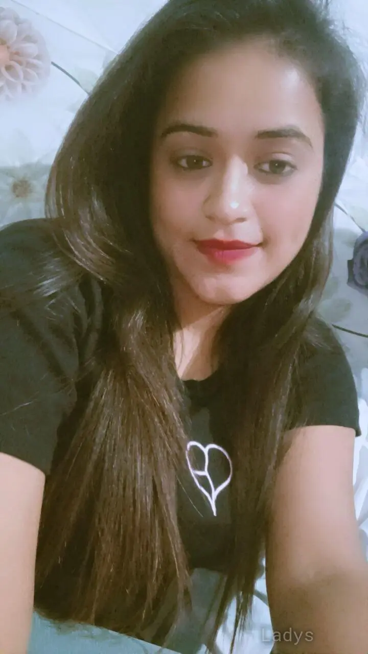 Daniella, 23 years brunette escorts in Pondicherry, height 169 sm, Weight  kg