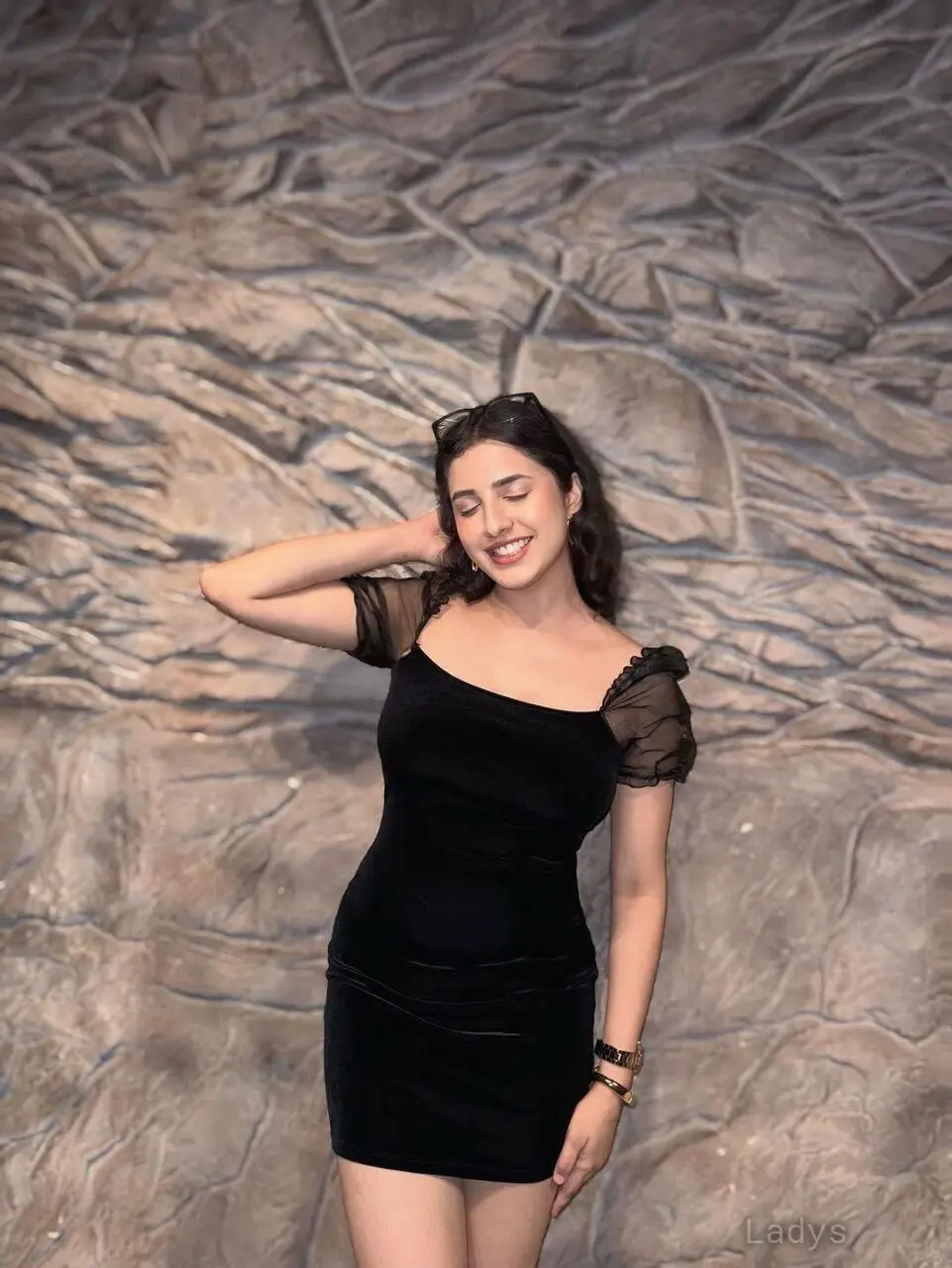 Vaishali, 22 years brunette escorts in Pondicherry, height 154 sm, Weight  kg