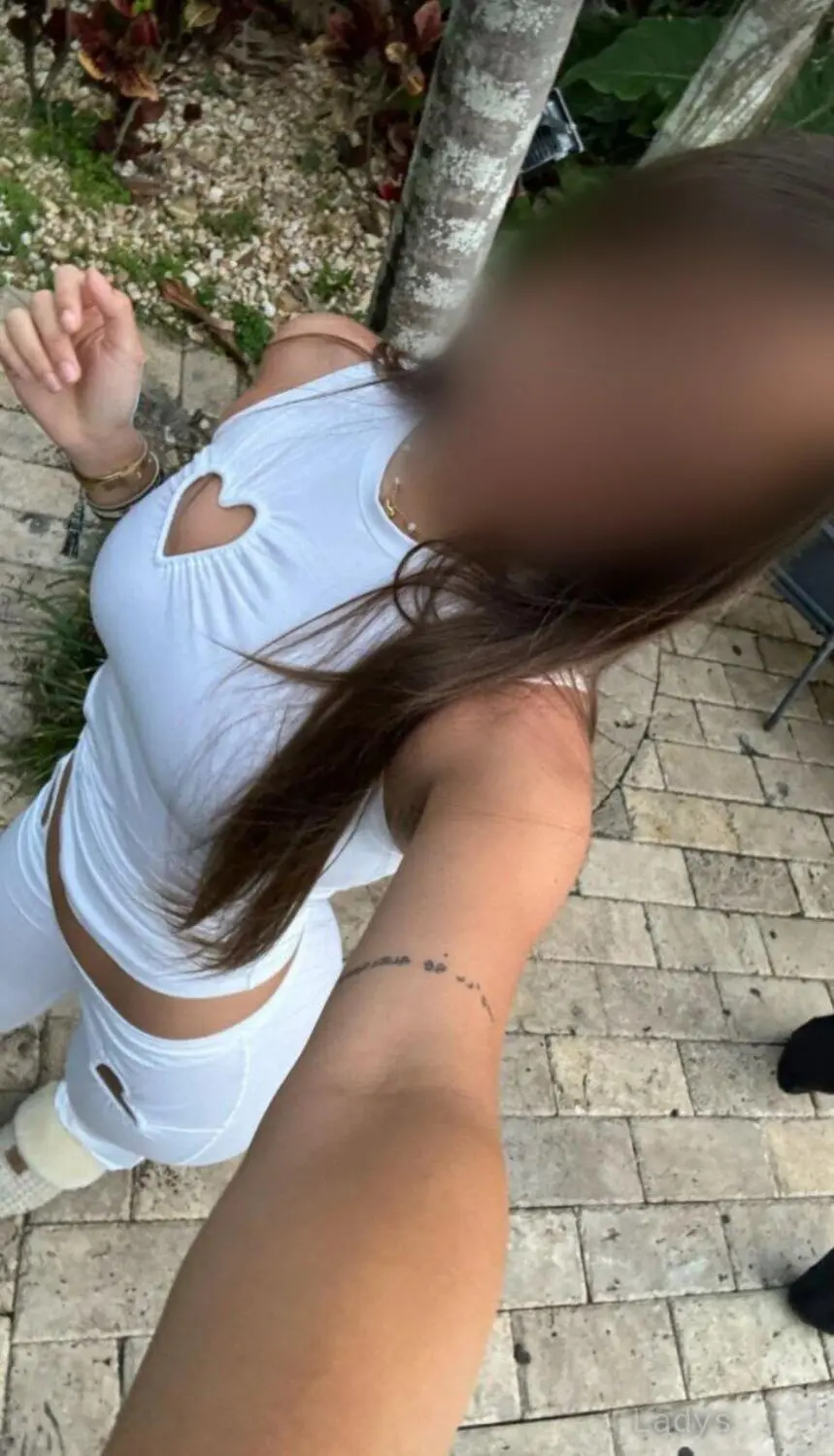 Sandrelle, 26 years brunette escorts in Porto, height 167 sm, Weight  kg