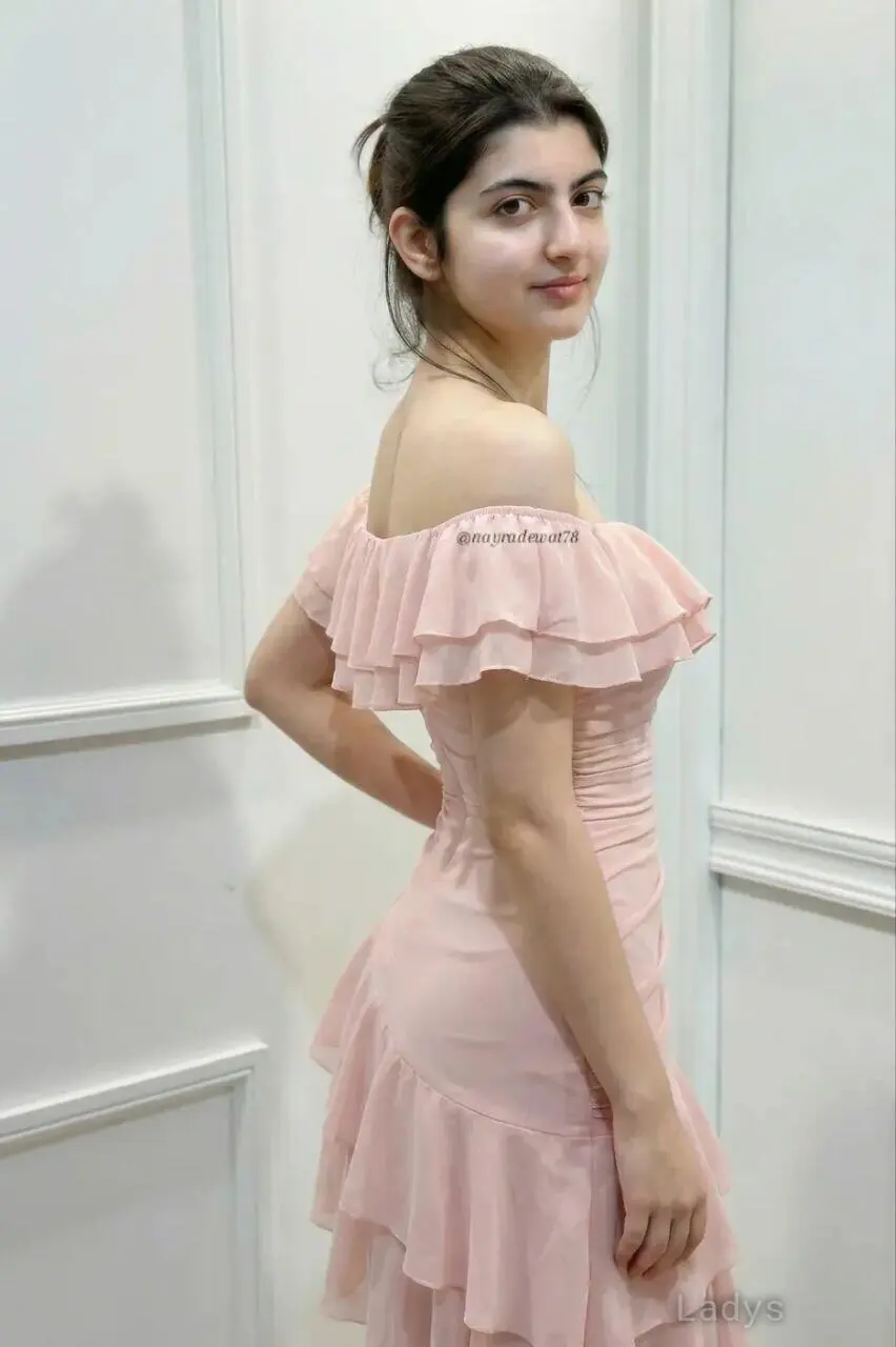 Ayushi, 22 years brunette escorts in Pune, height 165 sm, Weight kg