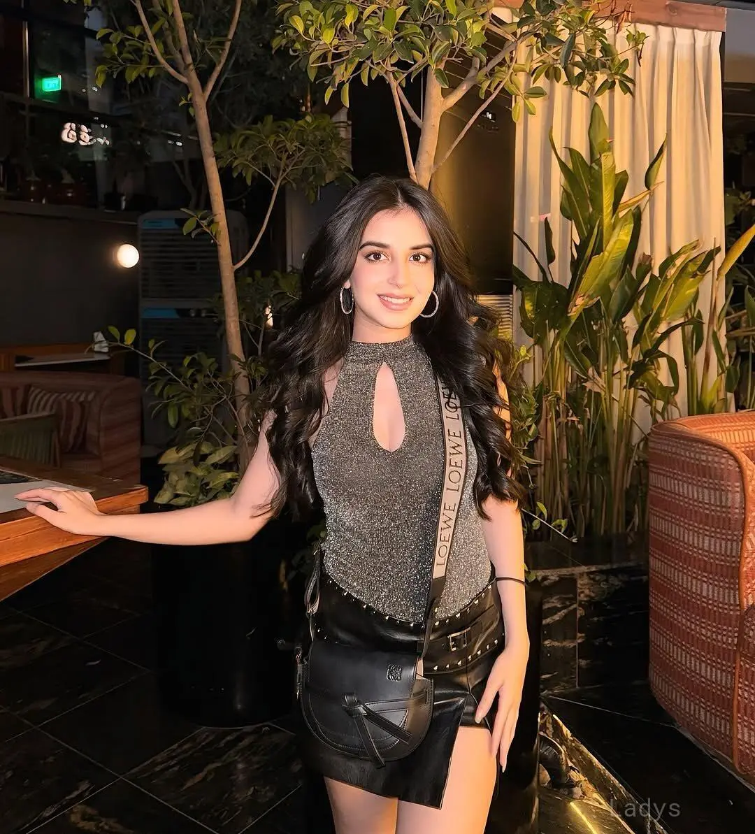 Chahna, 23 years brunette escorts in Pune, height 154 sm, Weight kg