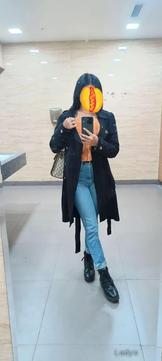 Dakota, 24 years brunette escorts in Pune, height 153 sm, Weight  kg