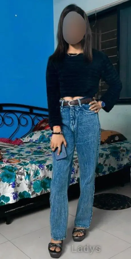 Isabella, 22 years brunette escorts in Pune, height 154 sm, Weight kg