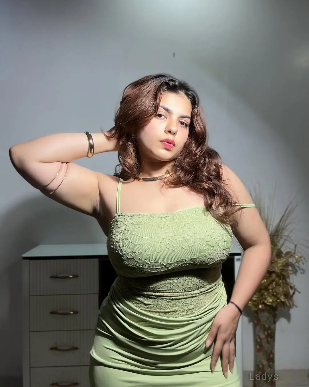 Jeni,  years brunette escorts in Pune, height  sm, Weight  kg