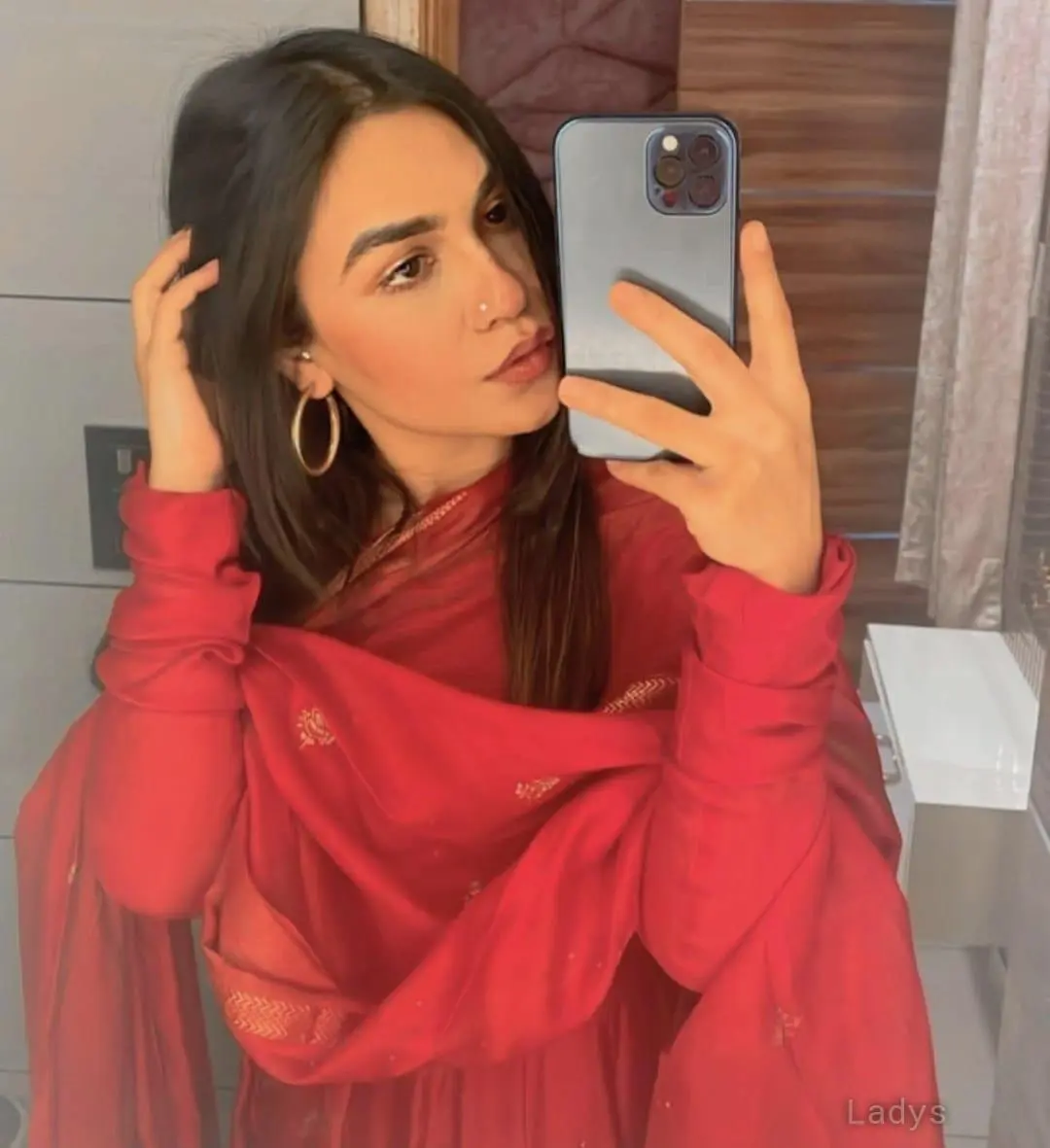 Josephine, 23 years brunette escorts in Pune, height 154 sm, Weight kg