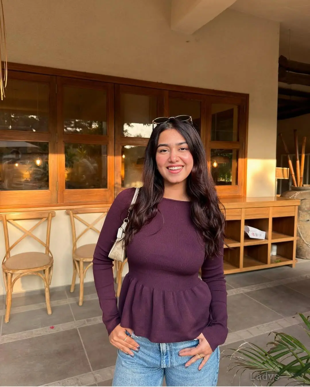Rashmika, 23 years brunette escorts in Pune, height 156 sm, Weight kg
