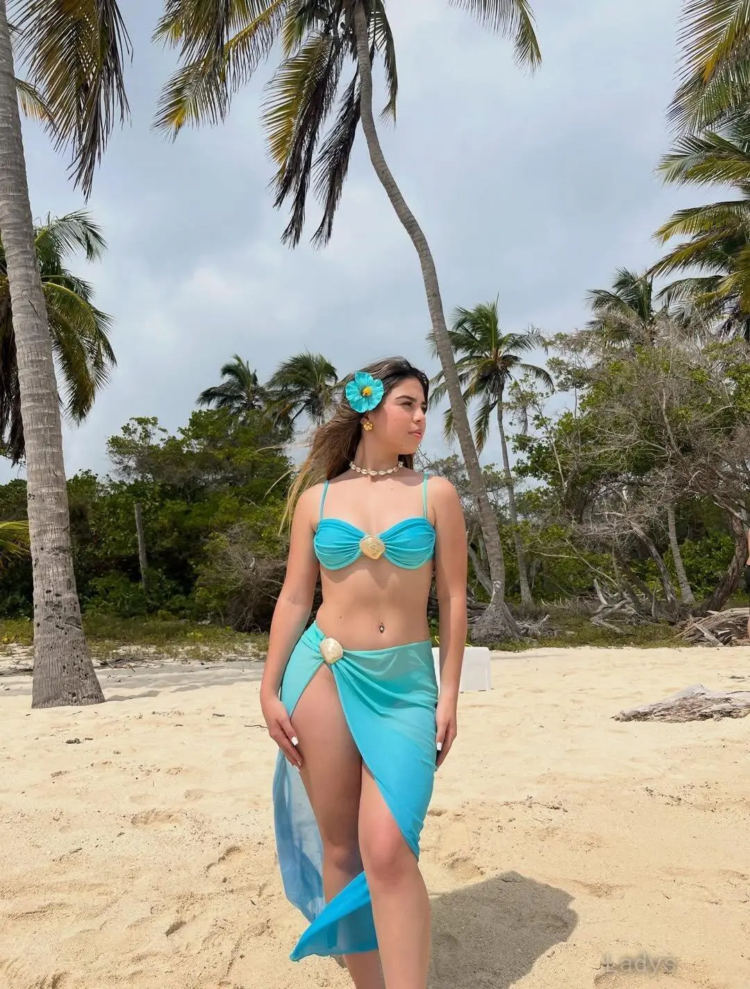 Sakshi, 22 years brunette escorts in Pune, height 156 sm, Weight  kg