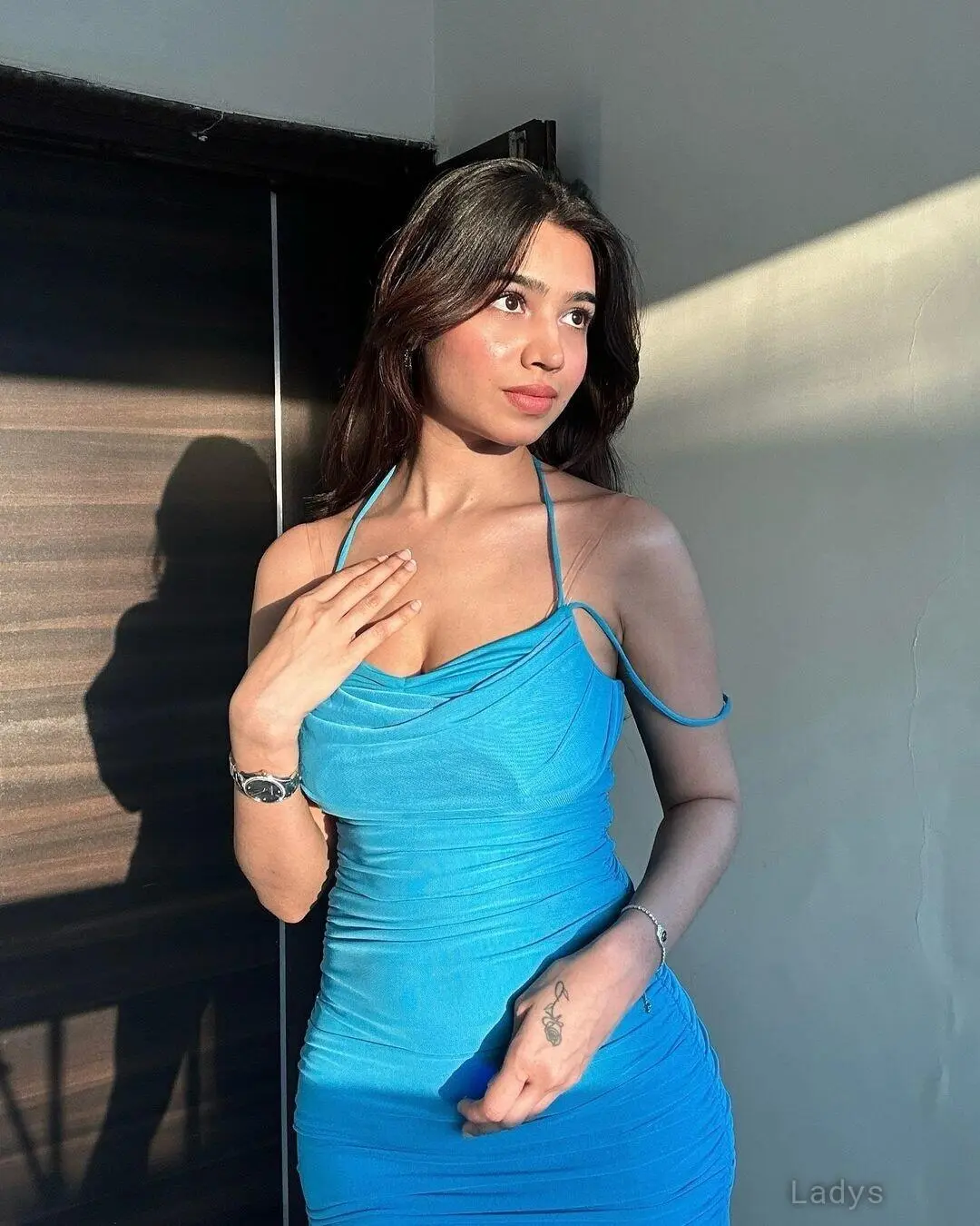 Sanaya, 23 years brunette escorts in Pune, height 183 sm, Weight  kg