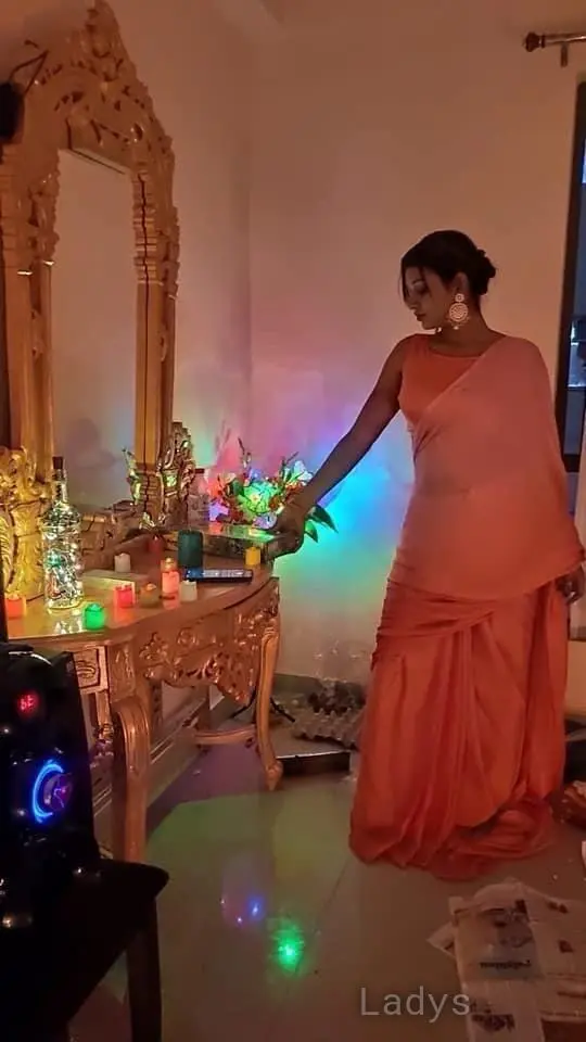 Sandra, 21 years brunette escorts in Pune, height 160 sm, Weight  kg