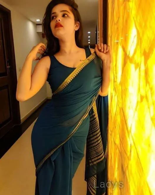 Varsha, 21 years brunette escorts in Pune, height 185 sm, Weight  kg
