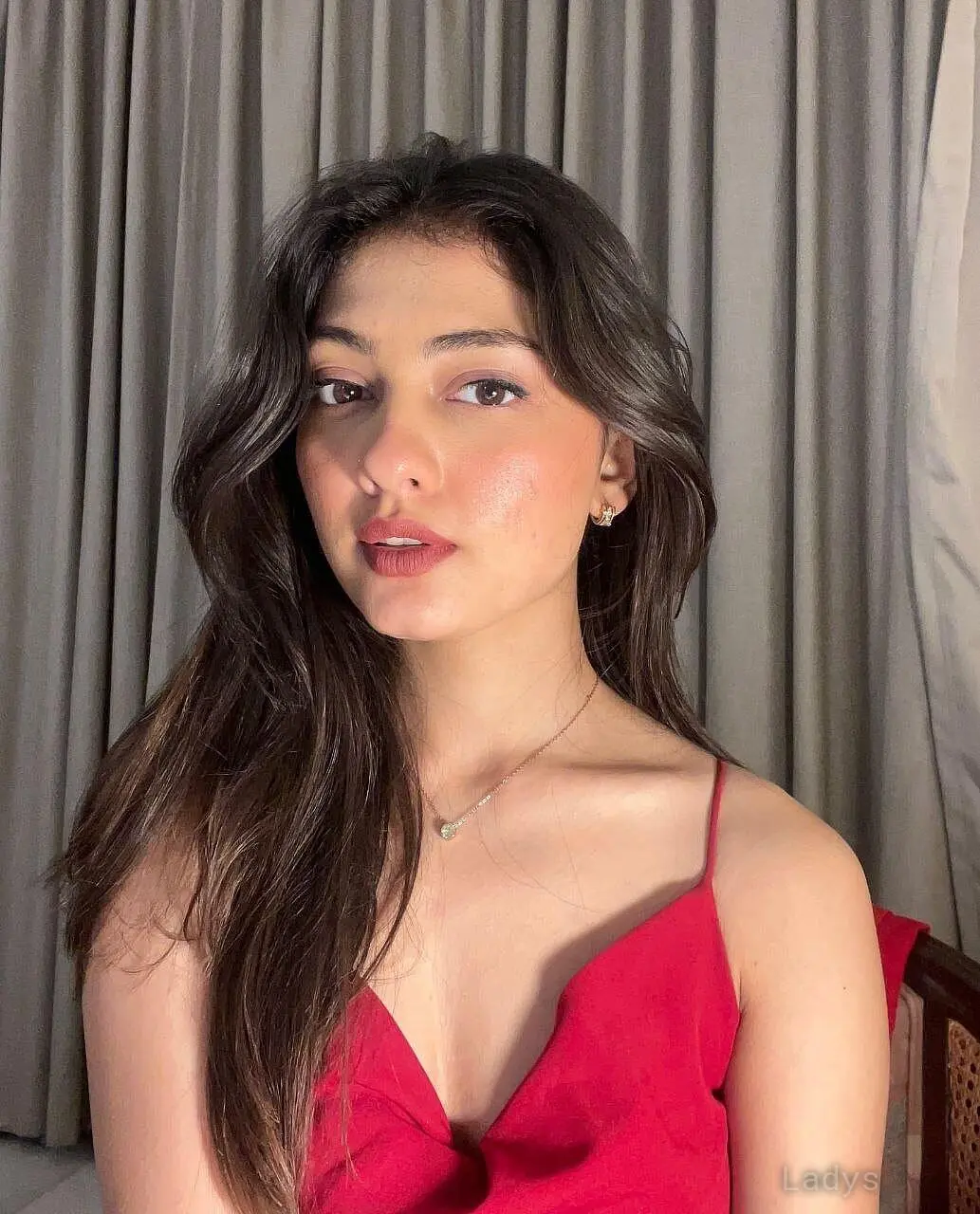 Zara, 20 years brunette escorts in Pune, height 165 sm, Weight  kg