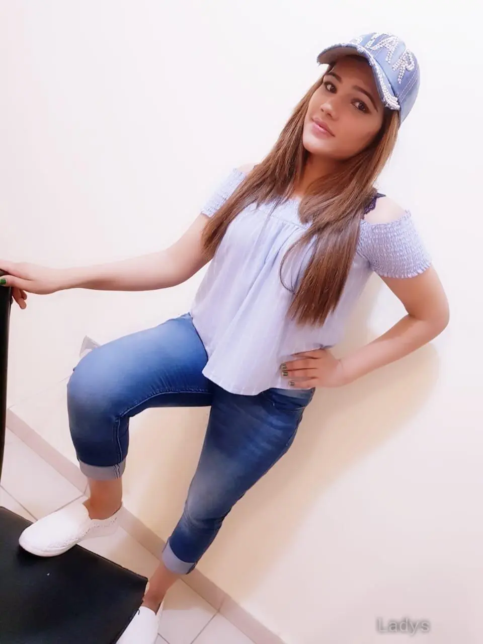 Dana, 24 years brunette escorts in Rajkot, height 154 sm, Weight  kg