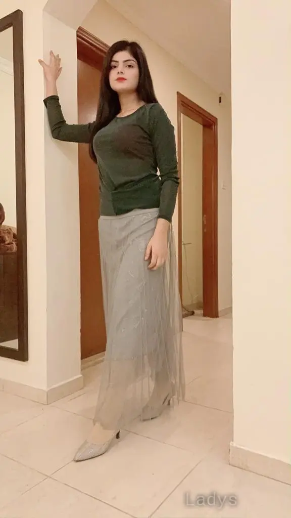 Arzoo, 21 years brunette escorts in Ras Al Khaimah, height 166 sm, Weight kg