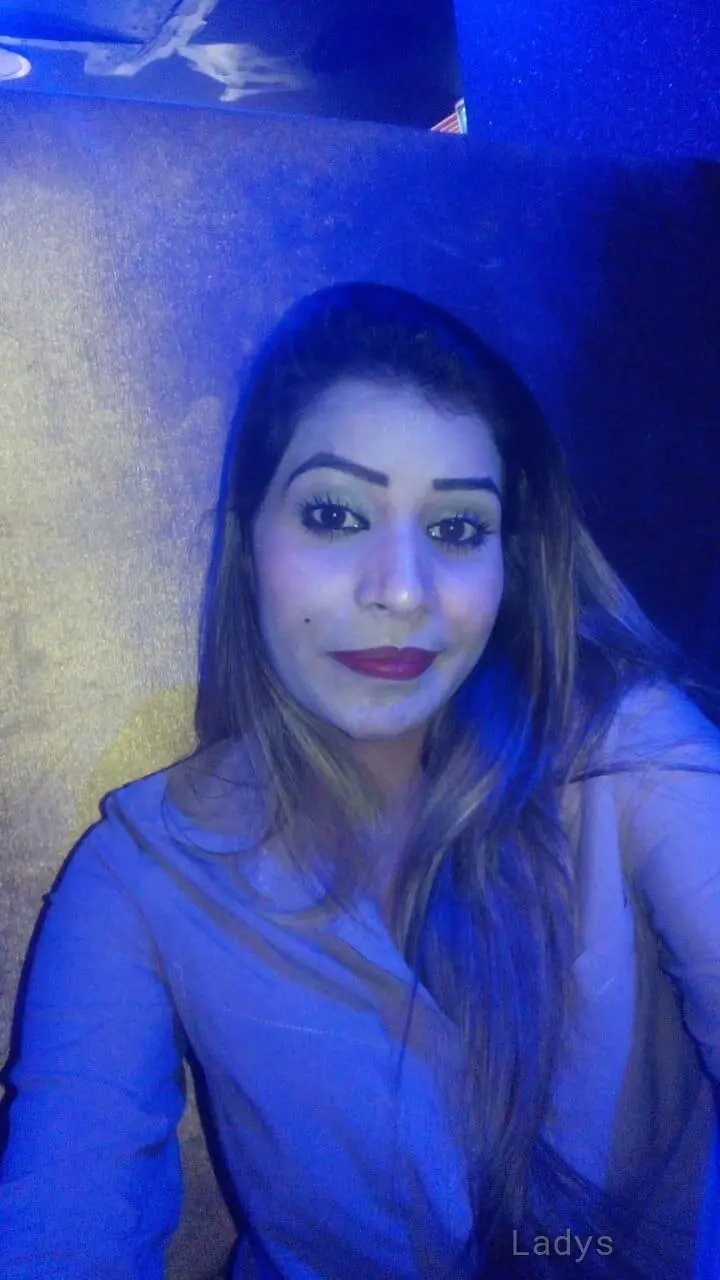 Kiran, 21 years brunette escorts in Ras Al Khaimah, height 166 sm, Weight kg