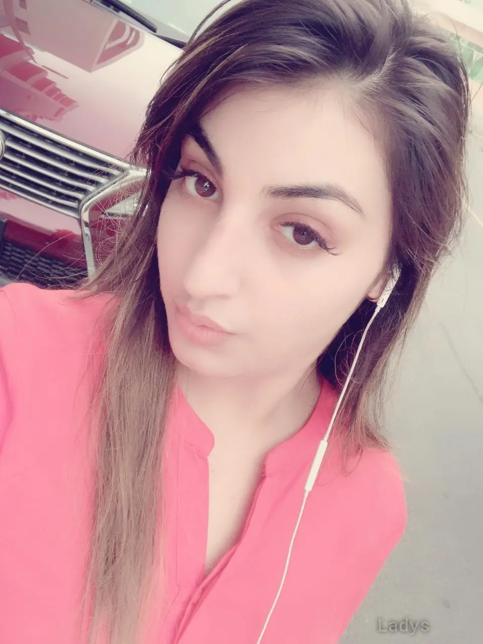 Laila, 23 years brunette escorts in Ras Al Khaimah, height 167 sm, Weight kg