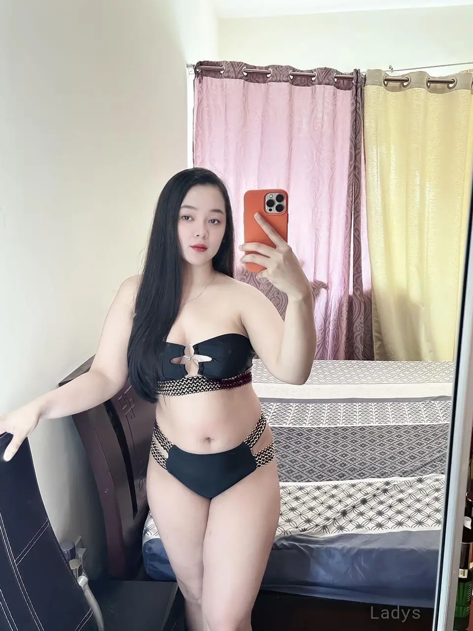 Linda, 20 years brunette escorts in Ras Al Khaimah, height 168 sm, Weight kg