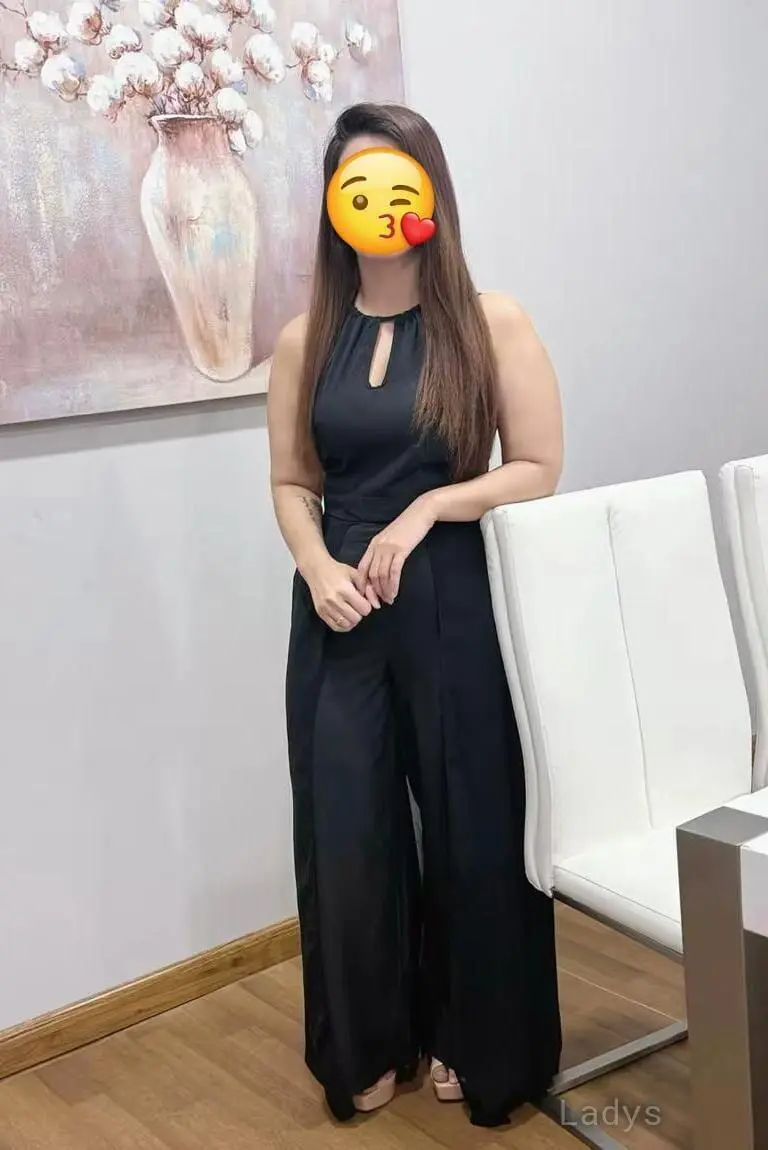 Mannat, 24 years brunette escorts in Ras Al Khaimah, height 168 sm, Weight kg