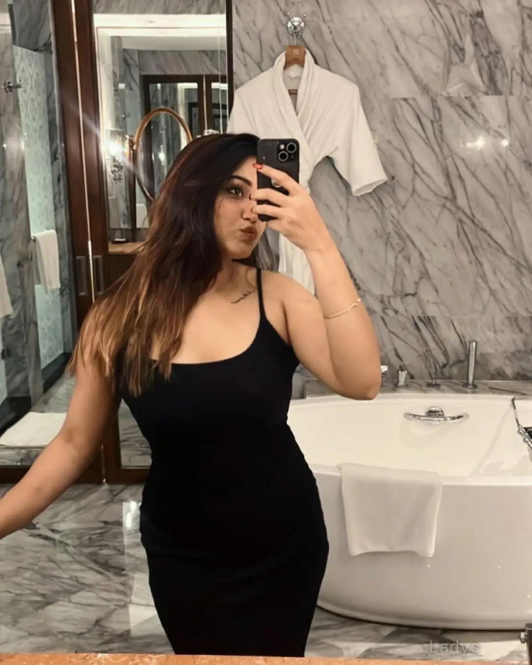 Swity, 23 years brunette escorts in Rayong, height 153 sm, Weight  kg