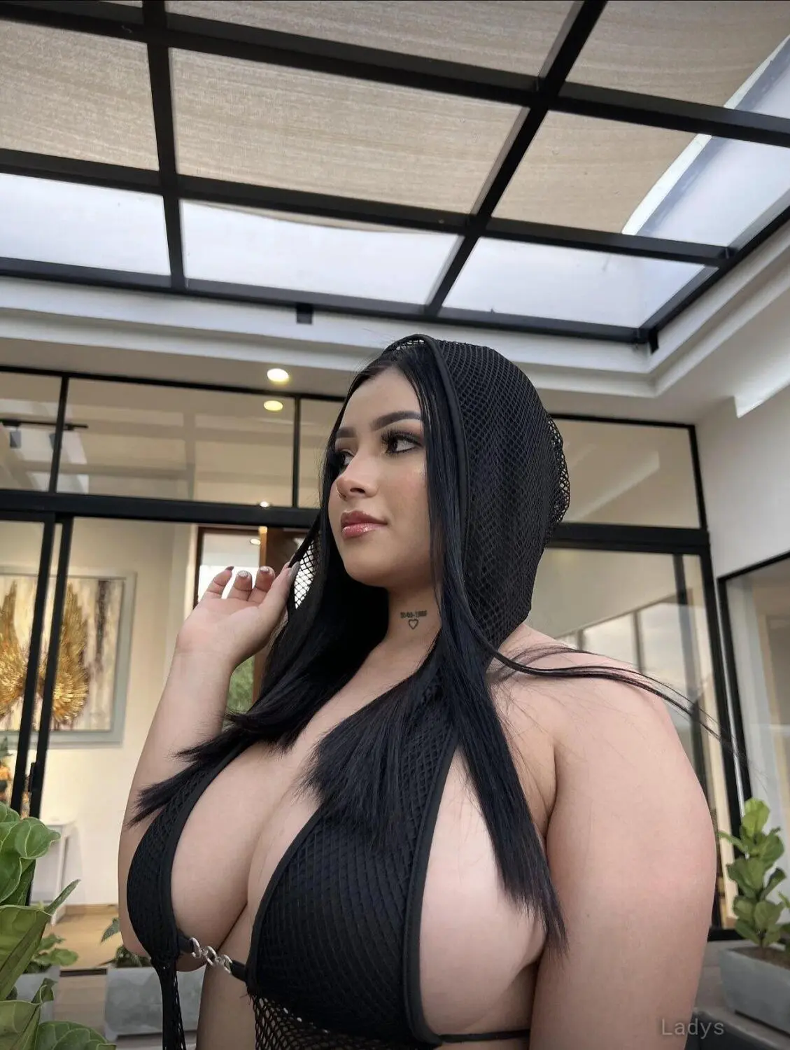 Home, 24 years brunette escorts in Riyadh, height 168 sm, Weight  kg