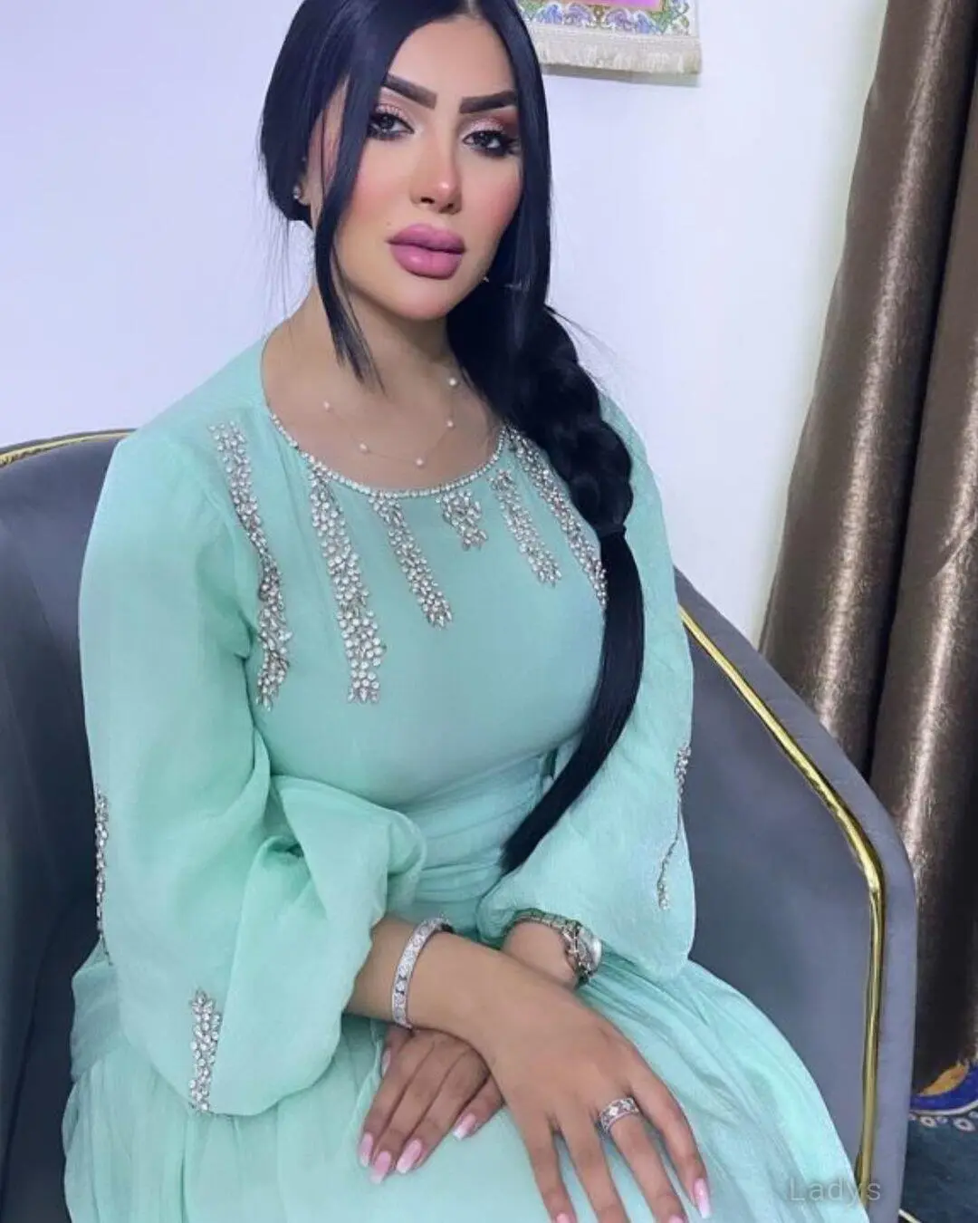Julissa, 23 years brunette escorts in Riyadh, height 164 sm, Weight  kg