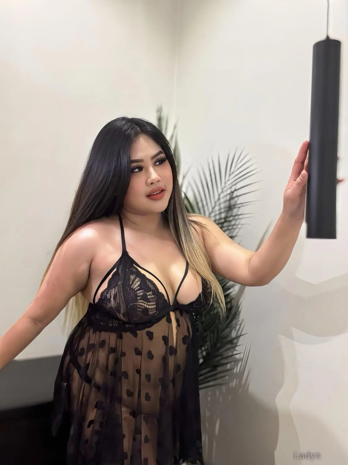Maya, 27 years brunette escorts in Riyadh, height 160 sm, Weight kg