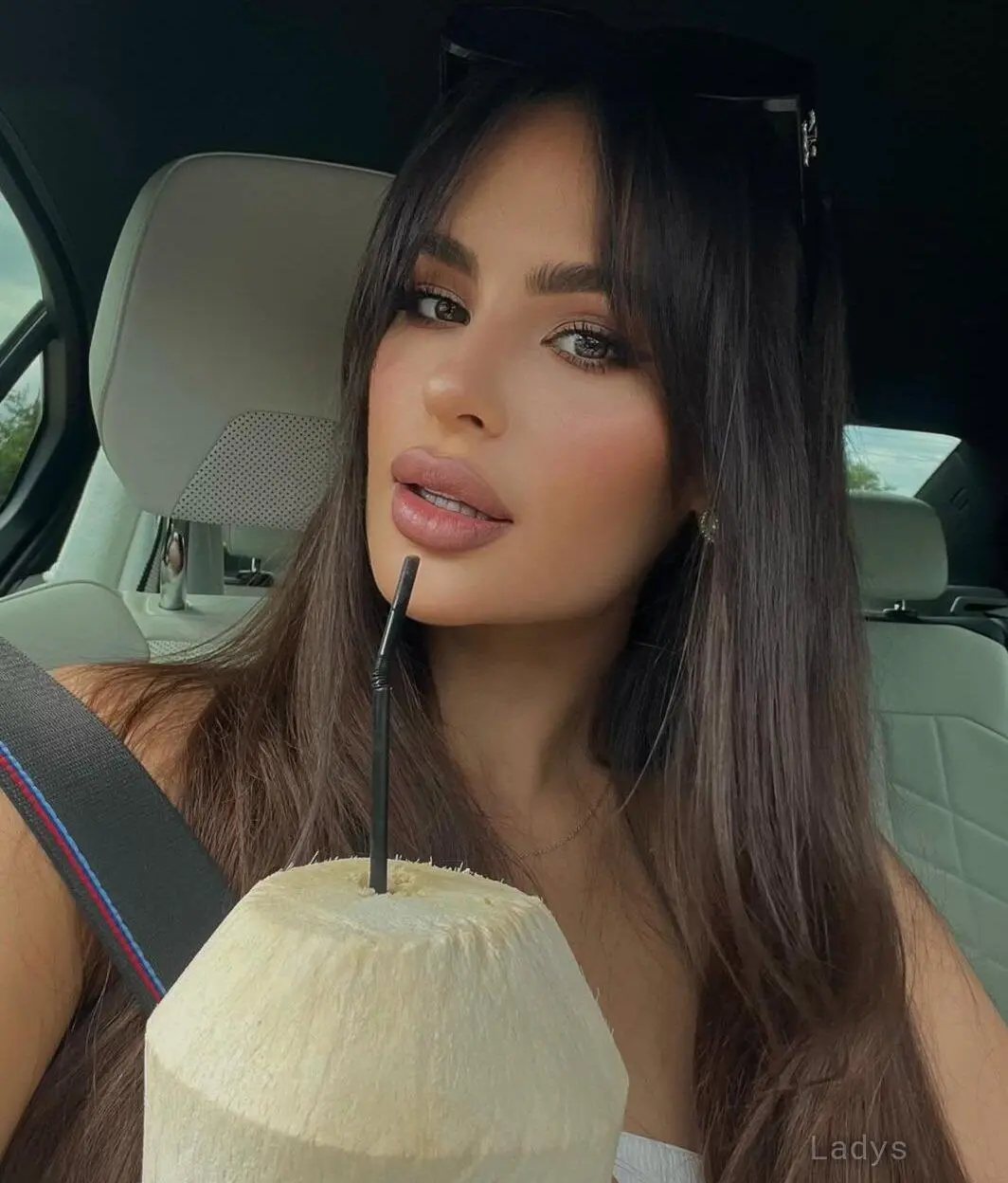 Nata, 25 years brunette escorts in Riyadh, height 172 sm, Weight kg