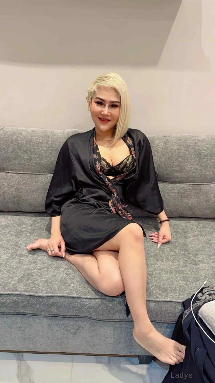 Sofia, 26 years brunette escorts in Riyadh, height 156 sm, Weight kg