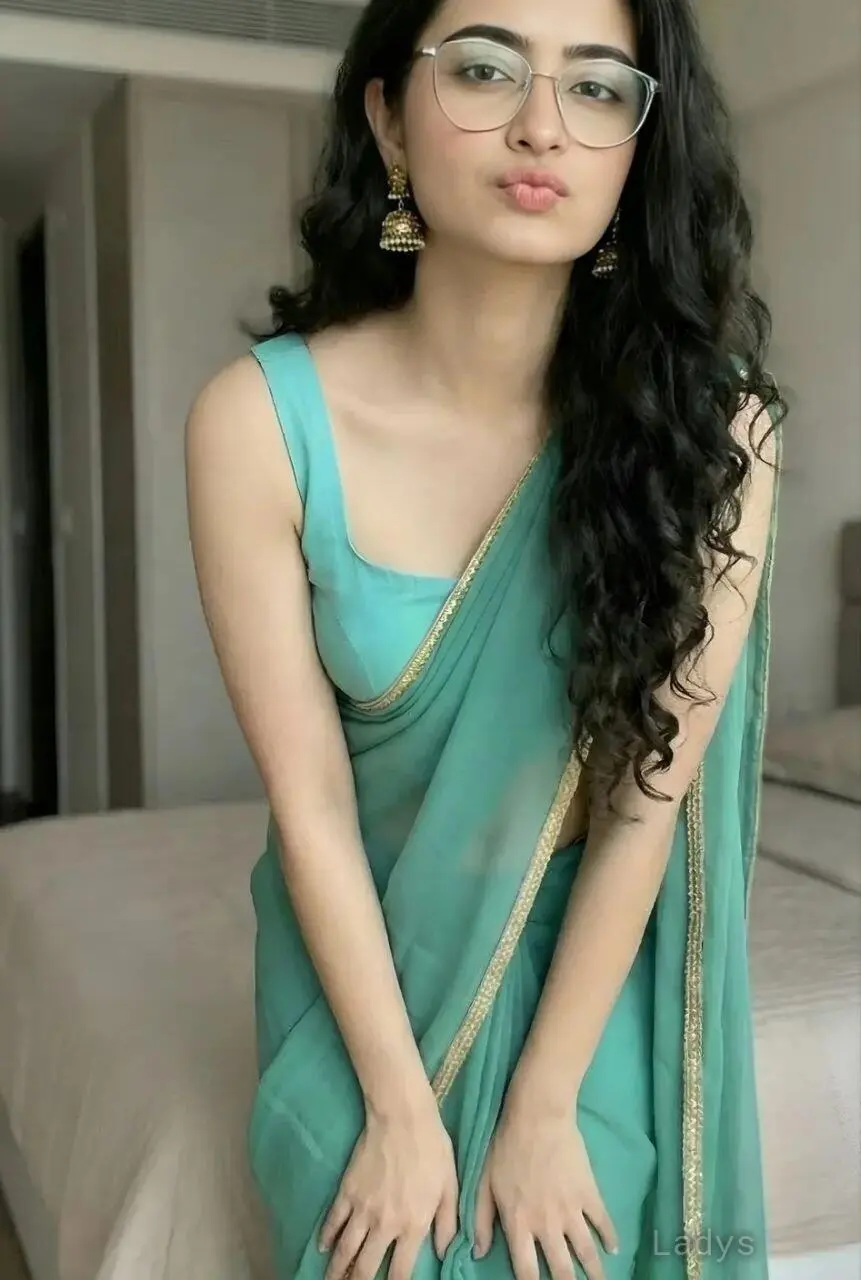 Aalya, 21 years brunette escorts in Saint Julian, height 165 sm, Weight  kg
