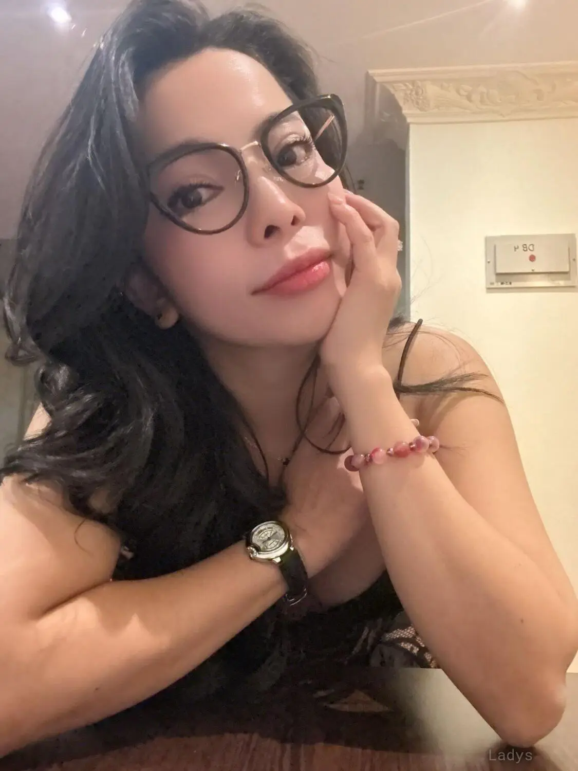 Junk, 23 years brunette escorts in Salalah, height 170 sm, Weight  kg