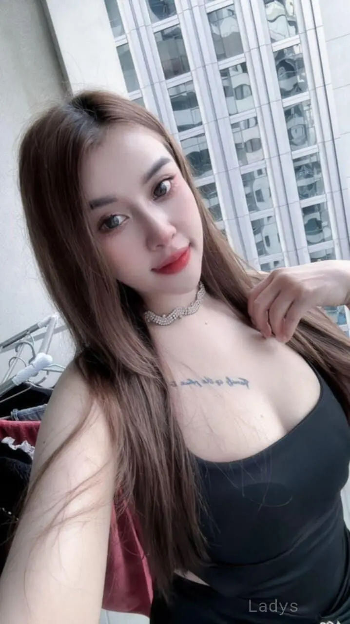 Kim, 26 years brunette escorts in Salalah, height 165 sm, Weight  kg