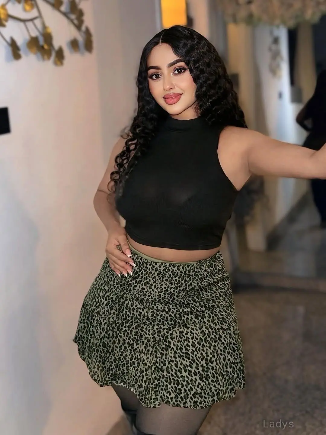 Lina, 23 years brunette escorts in Salalah, height 163 sm, Weight  kg