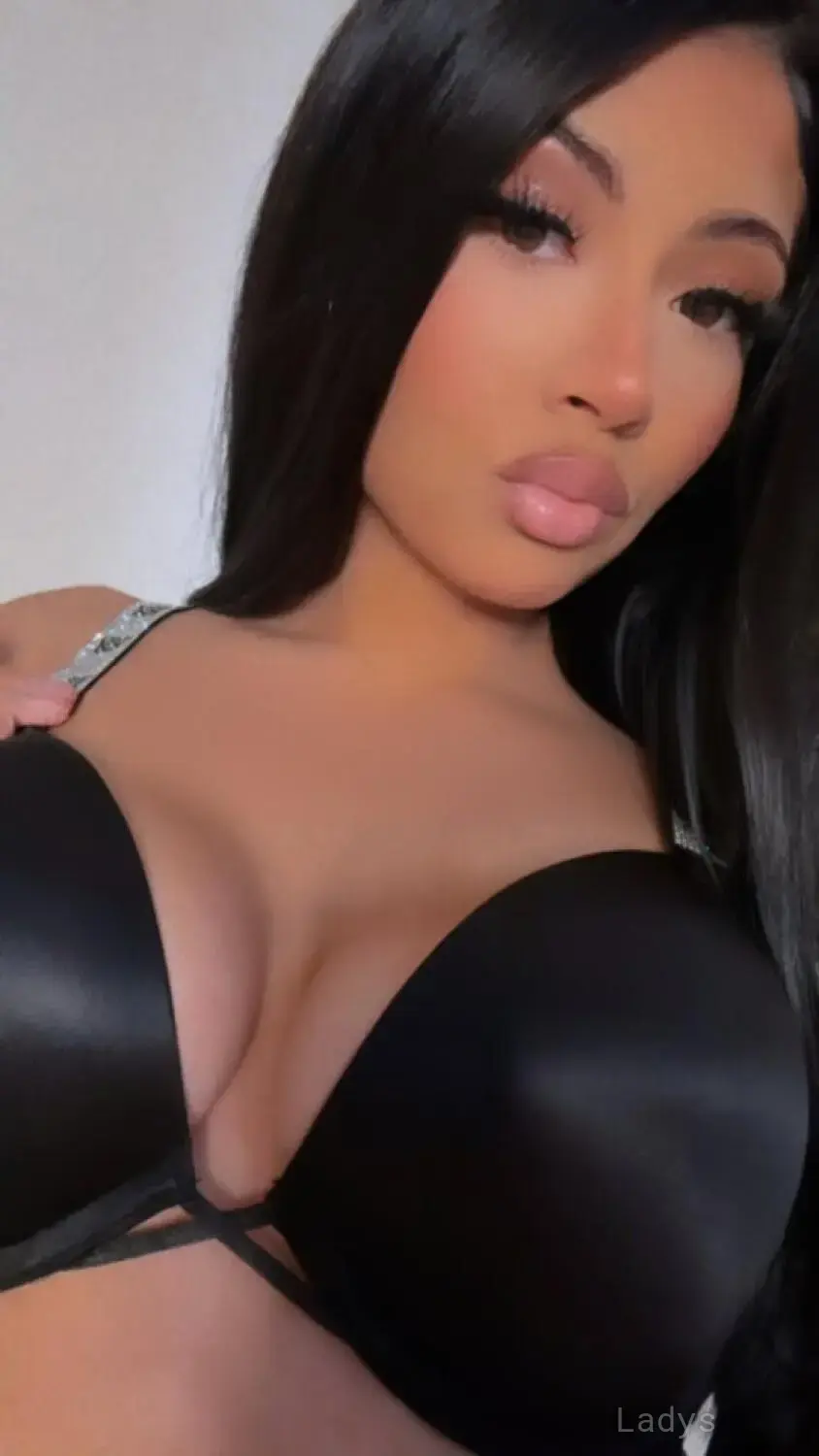 ALEXIA, 22 years brunette escorts in San Jose, height 158 sm, Weight 48 kg