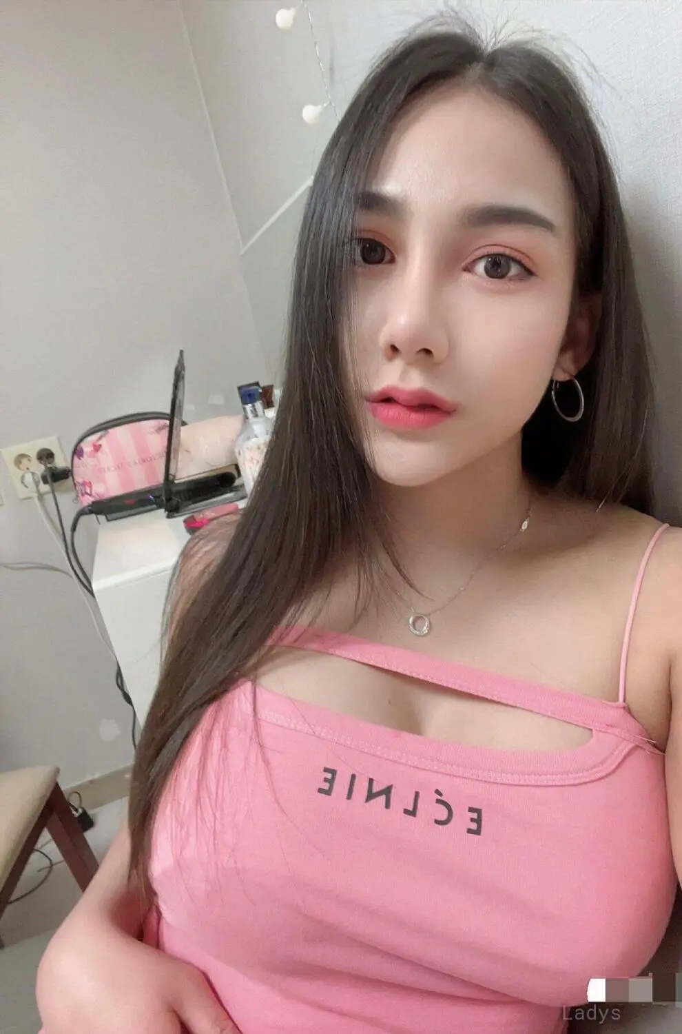 Hana, 24 years brunette escorts in Seoul, height 160 sm, Weight kg