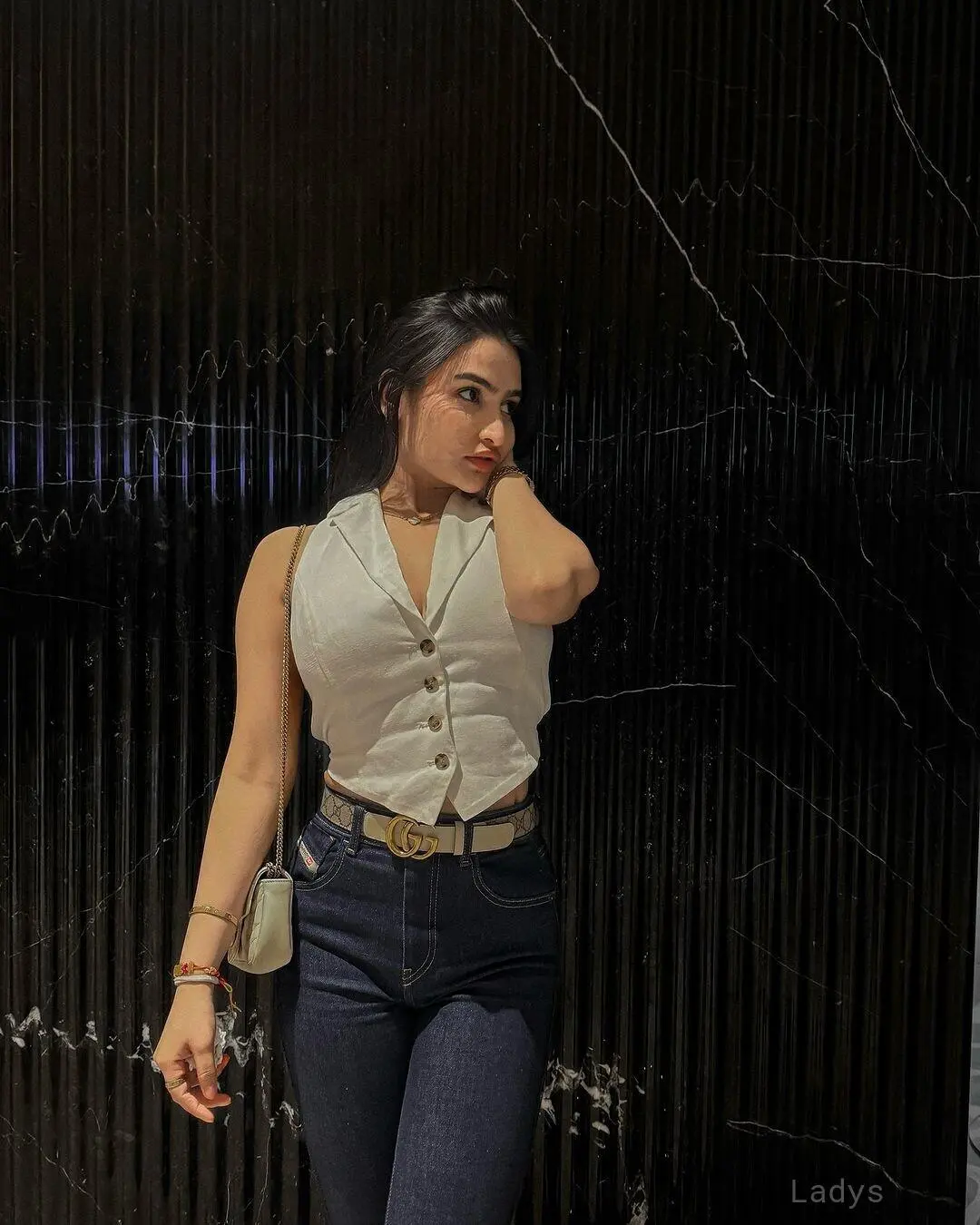 Deepika, 30 years brunette escorts in Sharjah, height 176 sm, Weight kg