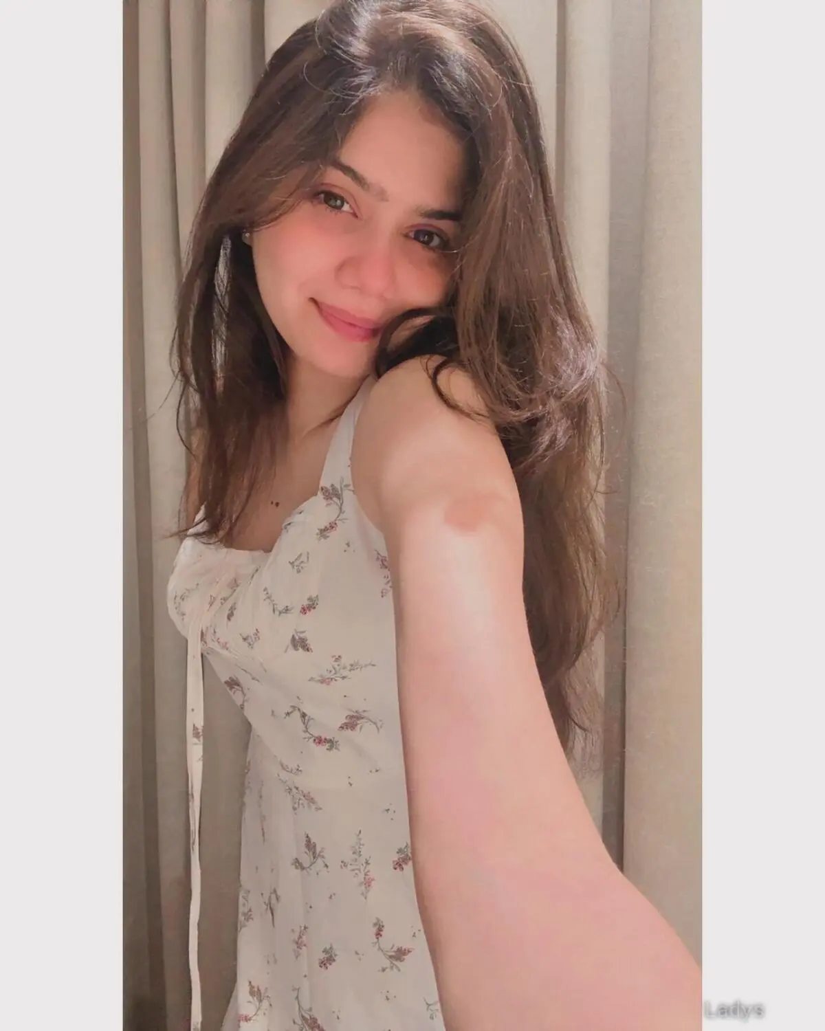 Eliana, 21 years brunette escorts in Sharjah, height 167 sm, Weight kg
