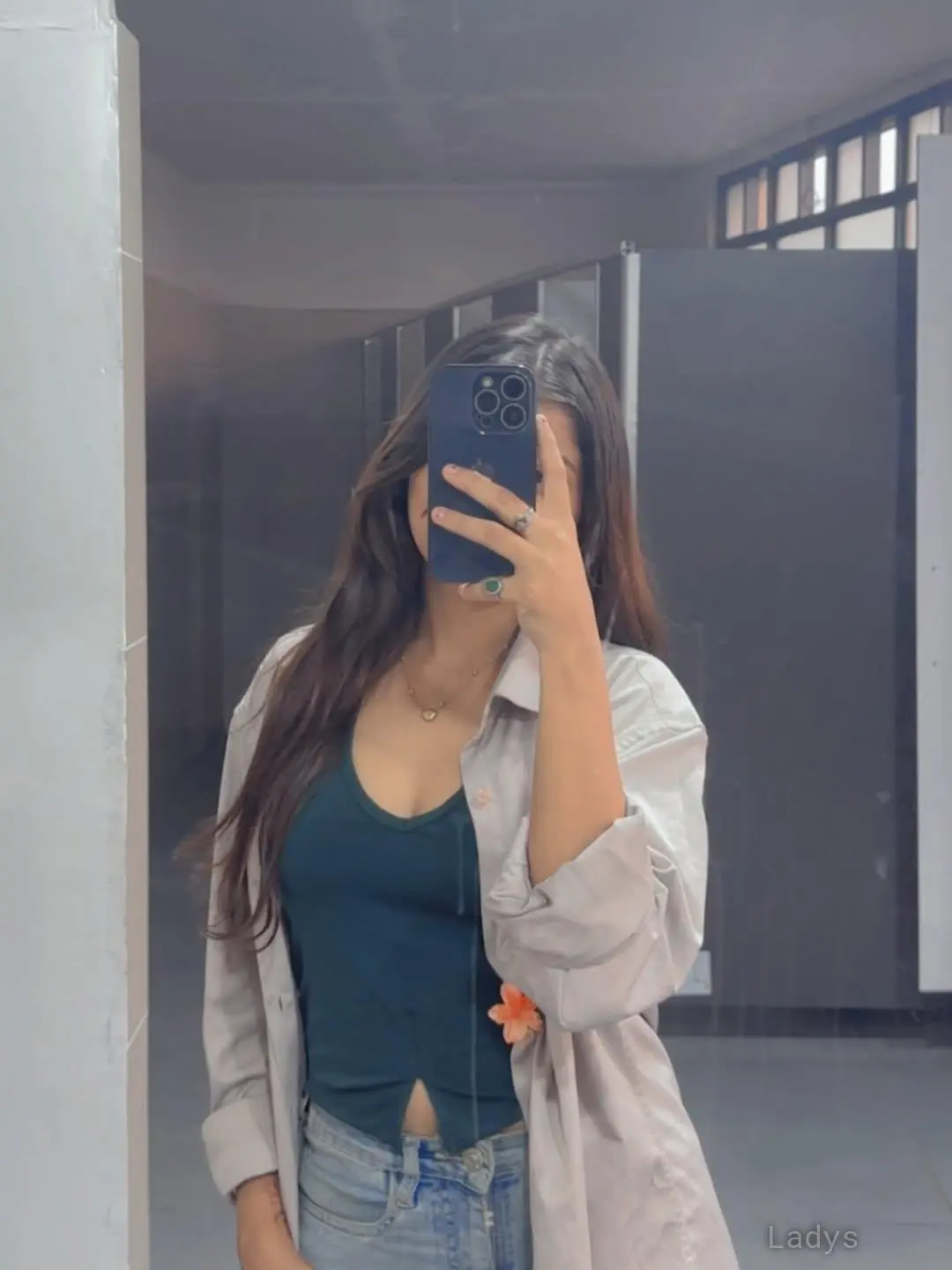 Juicy, 21 years brunette escorts in Shillong, height 154 sm, Weight  kg