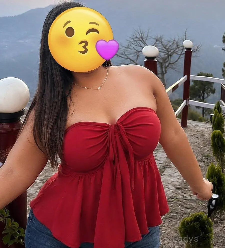 Millie, 28 years brunette escorts in Shillong, height 158 sm, Weight kg