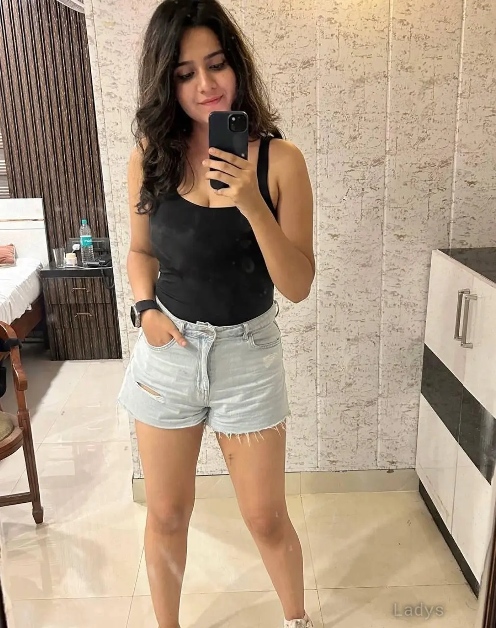 Nandini,  years brunette escorts in Shillong, height  sm, Weight  kg