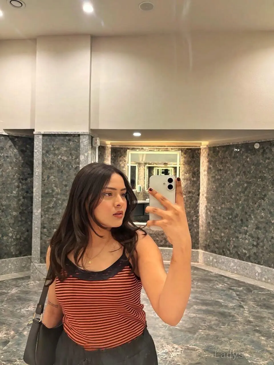 Ragini, 22 years brunette escorts in Shillong, height 165 sm, Weight  kg