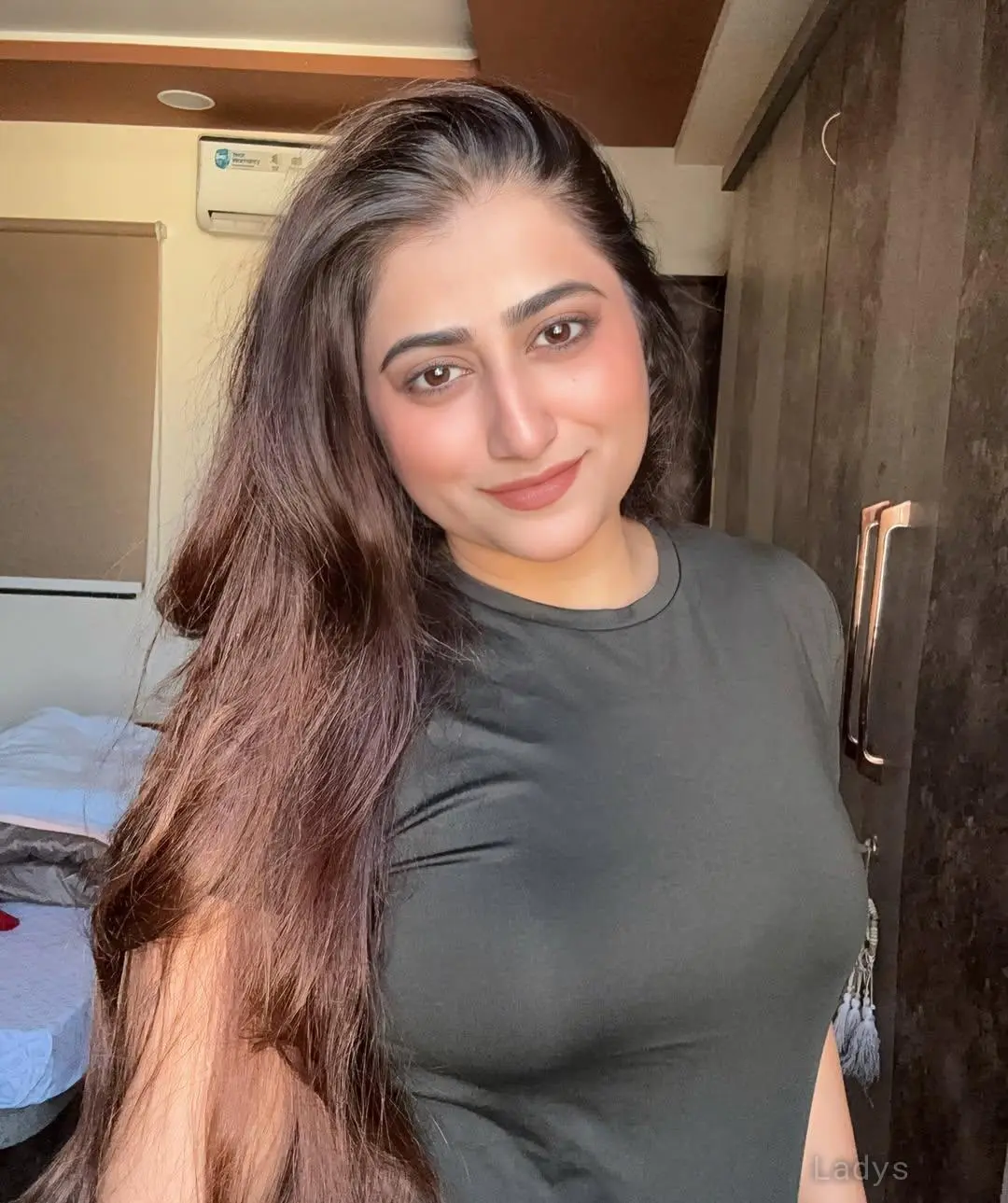 Nancy, 21 years brunette escorts in Shimla, height 154 sm, Weight kg