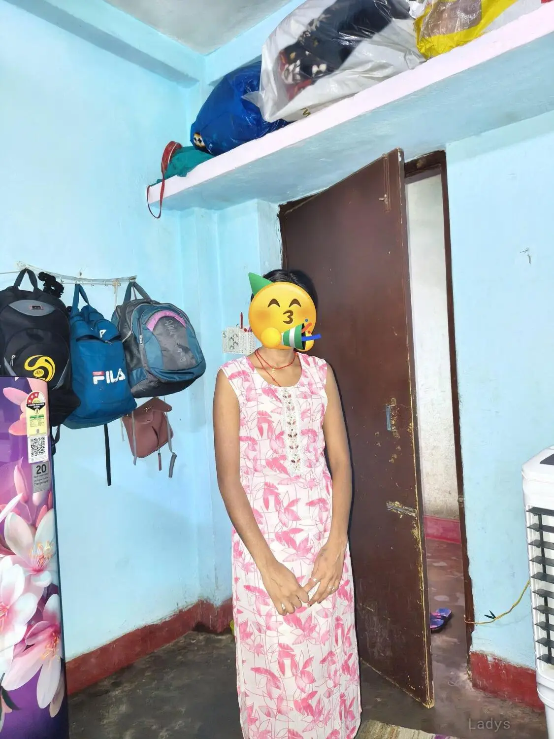 Pooja, 22 years brunette escorts in Siliguri, height sm, Weight kg