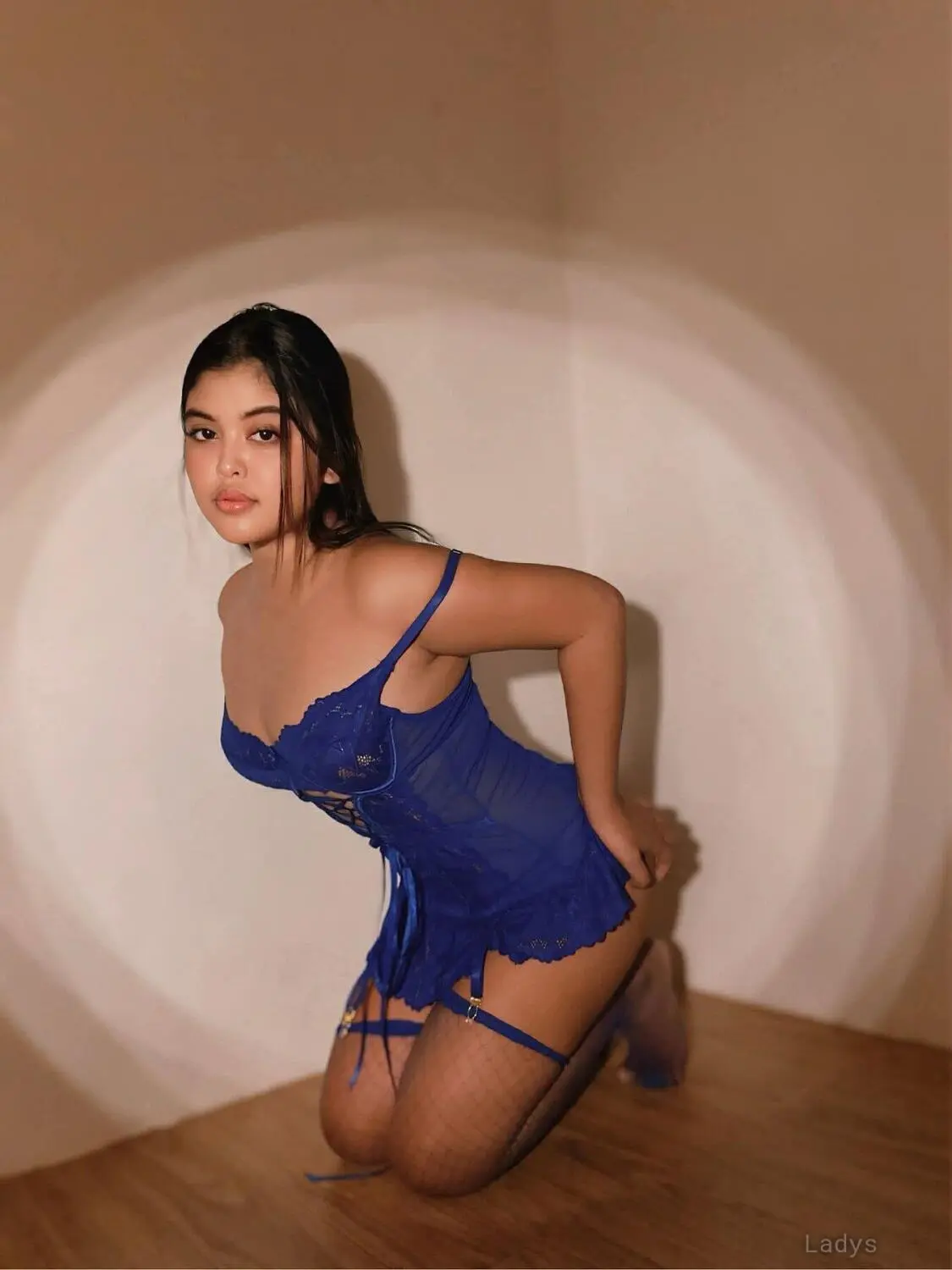 Aki Babe, 22 years brunette escorts in Singapore, height 165 sm, Weight  kg