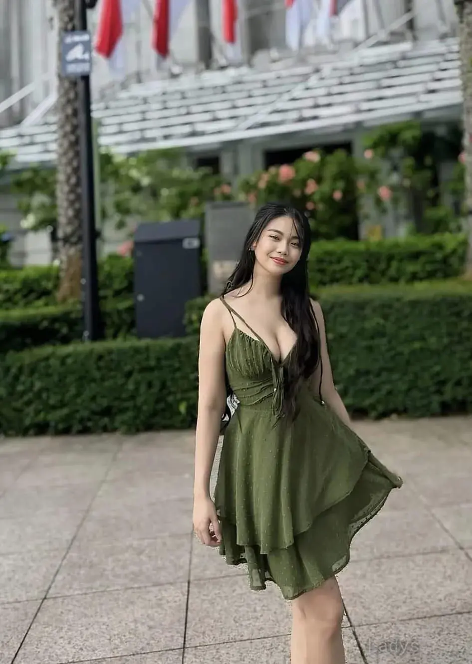 Amber Out Call,  years brunette escorts in Singapore, height  sm, Weight  kg