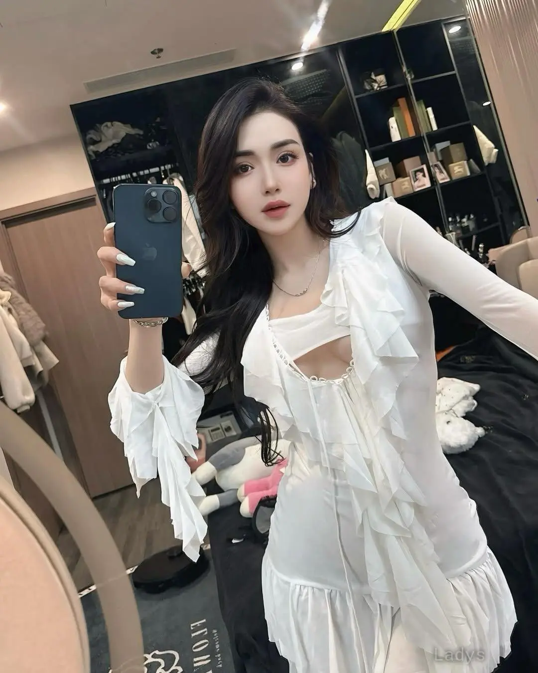 Danna, 23 years brunette escorts in Singapore, height 165 sm, Weight kg