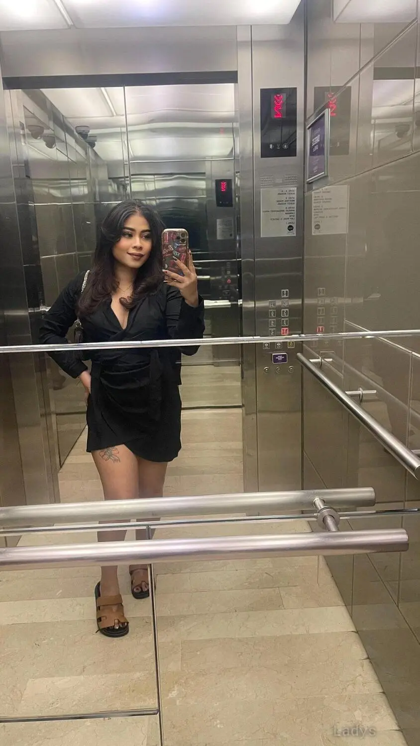 Jessica, 24 years brunette escorts in Singapore, height 166 sm, Weight  kg