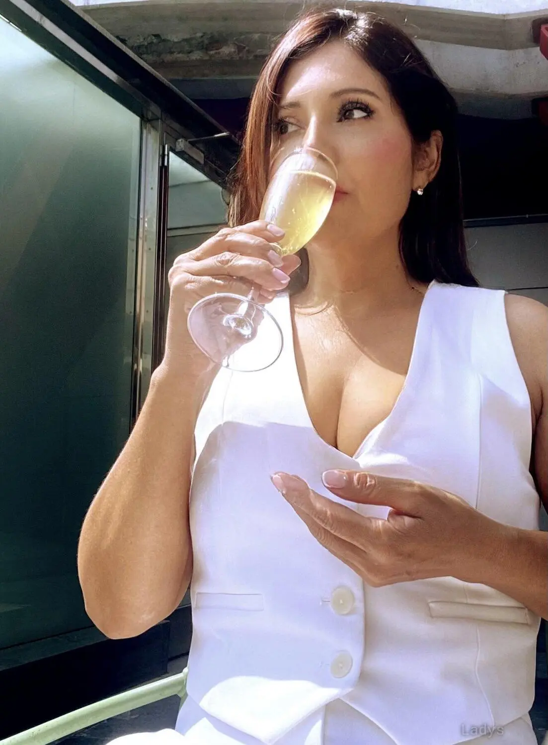 Salma, 39 years brunette escorts in Singapore, height 159 sm, Weight  kg