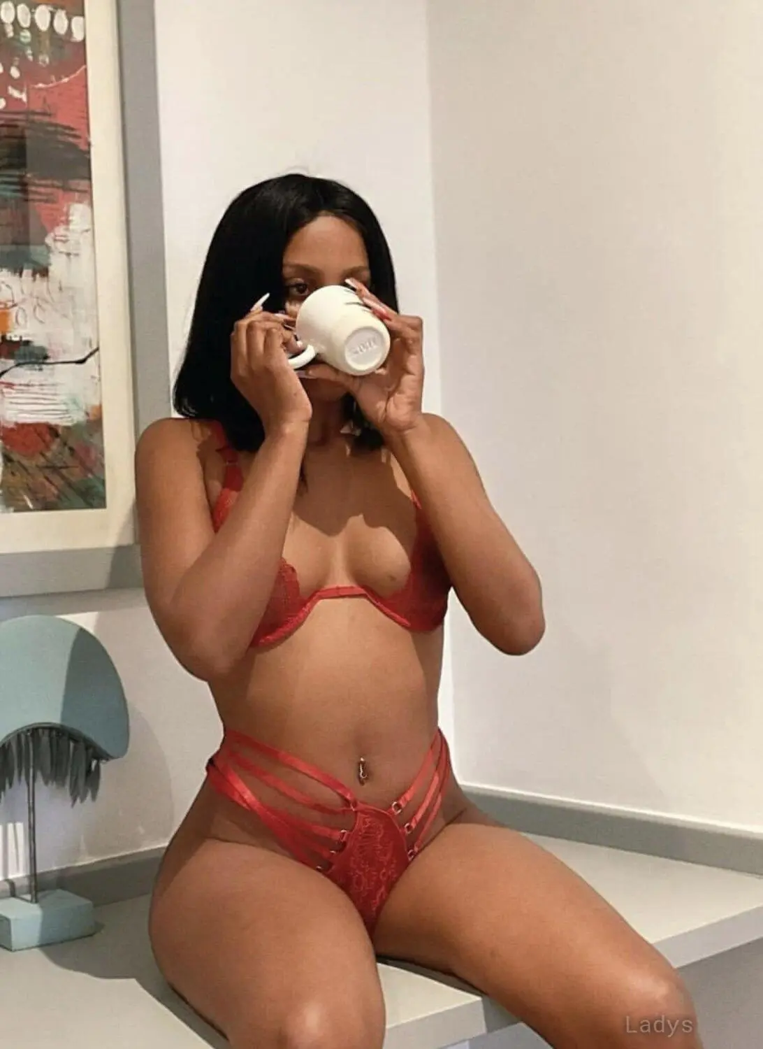 Tie, 23 years brunette escorts in Singapore, height 177 sm, Weight  kg