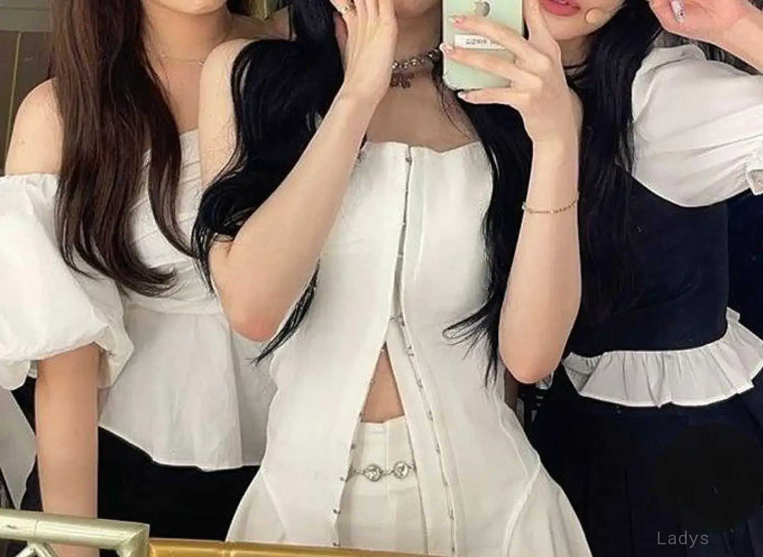 TRIO MALAY BABES, 26 years brunette escorts in Singapore, height 160 sm, Weight 45 kg