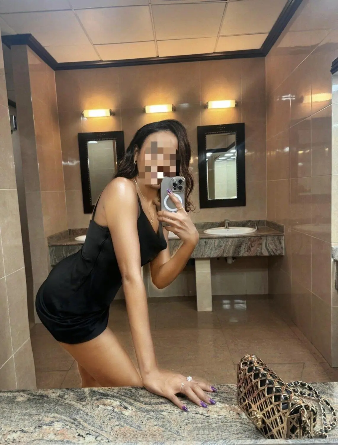 Zuri, 27 years brunette escorts in Singapore, height 167 sm, Weight  kg